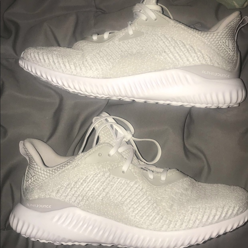 Adidas Alpha Bounce